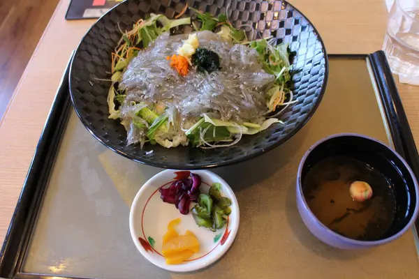 stock image Japanese cuisine: raw whitebait rice bowl in Enoshima Island, Japan