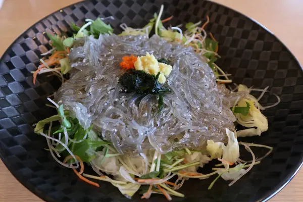 stock image Japanese cuisine: raw whitebait rice bowl in Enoshima Island, Japan