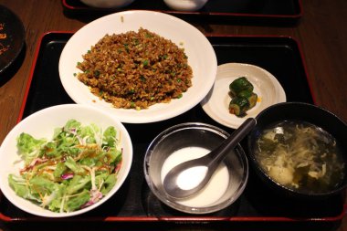 Çin mutfağı: Kızarmış pirinç.