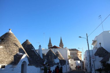 Alberobello, İtalya 'da bir sürü Trulli olan eski bir kasaba.