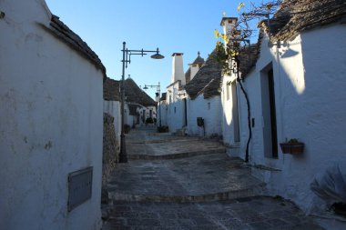 Alberobello, İtalya 'da bir sürü Trulli olan eski bir kasaba.