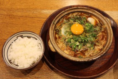 Japon mutfağı: miso nikomi udon noodles Nagoya, Japonya