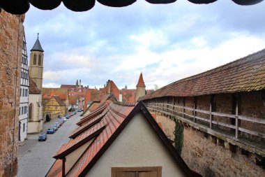 Almanya 'nın Rothenburg ob der Tauber şehrinde bir duvar