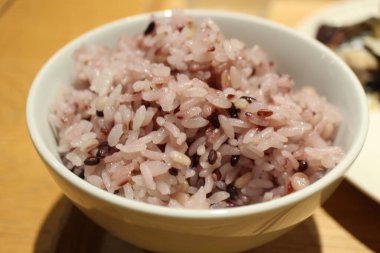 Japon mutfağı: jikkokumai (pilav dahil 10 çeşit tahıl) Tokyo, Japonya 'da