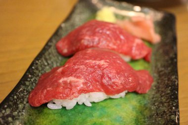 Japon mutfağı: Tokyo, Japonya 'da taze baniku (at eti) suşisi