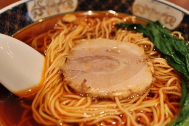 Çin mutfağı: Tokyo, Japonya 'da ekşi kırmızı erişte çorbası