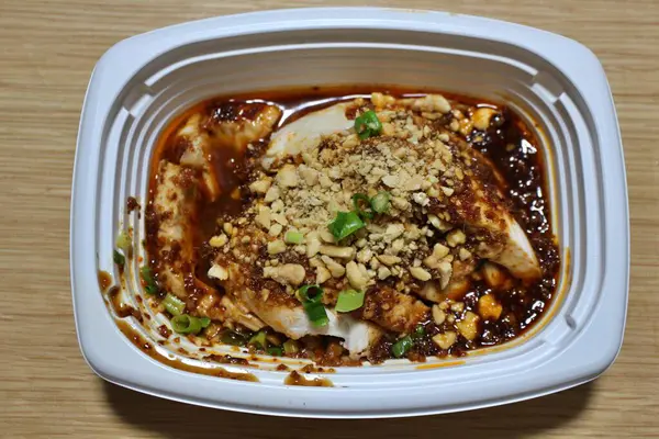 Yemek teslimatı: salyalı tavuk (Sichuan yemeği))