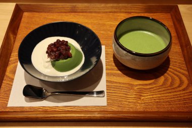 Tokyo, Japonya 'da Matcha çayı ve matcha bavarois (Japon tatlısı)