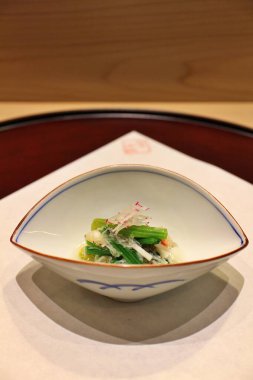 Japon mutfağı: Tokyo, Japonya 'da yengeç, ıspanak ve Japon yer elması