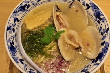 Tokyo, Japonya 'da Hamaguri istiridye rameni