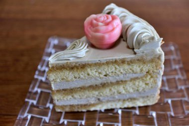 Japon kahveli kremalı pasta.