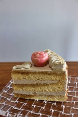 Japon kahveli kremalı pasta.