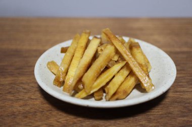 Japon aperatifi: imo-kenpi (şekerli tatlı patates)