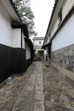 Japonya 'nın Kurashiki Bikan Tarihi Bölgesi' ndeki (eski şehir) şehir manzarası