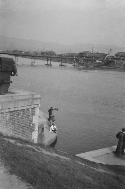 Uji Nehri 'nin Kyoto, Japonya' daki klasik fotoğrafı - 1935-1944
