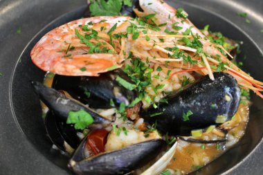 İtalyan mutfağı: Malta Valletta 'da deniz ürünleri pilavı