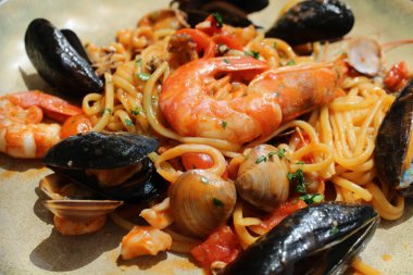 İtalyan mutfağı: Murano, İtalya 'da deniz mahsullü linguine