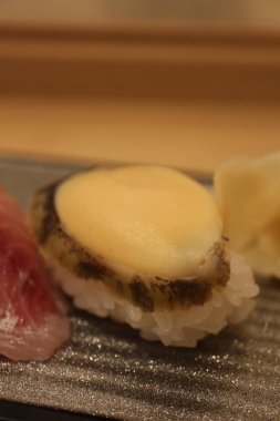 Japon mutfağı: Ezo istiridye nigiri-zushi Mishima, Shizuoka, Japonya