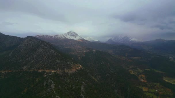 Storm Clouds High Altitude Treeless Smooth Snowy Mountain Slope High — Stock Video