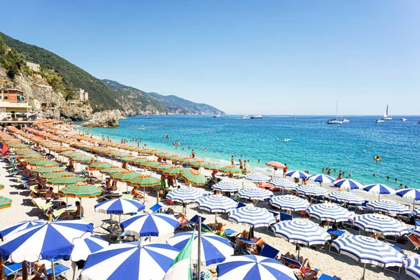 Niesamowity Widok Włoską Plażę Latem — Zdjęcie stockowe