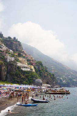 Amalfi Sahili 'nde sıradan bir yaz günü.