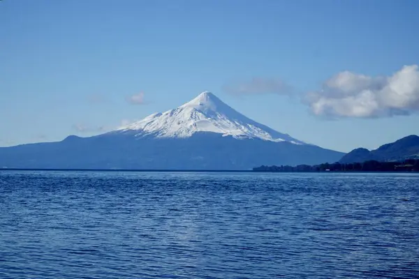 Beautiful Volcano Lake Winter — Stock Photo, Image