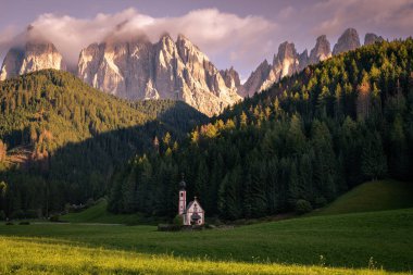 St. Johann Kilisesi, Güney Tyrol, Dolomitler, İtalya