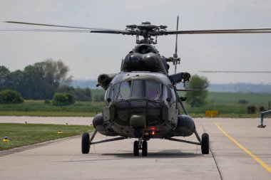 Çek Hava Kuvvetleri Mil Mi-171S kalkış sırasında, Caslav Hava Gösterisi, Mayıs 2023