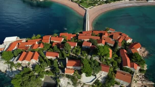 Légi Felvétel Sveti Stefanról Egyik Leghíresebb Helyről Montenegróban — Stock videók