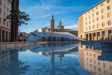 Zaragoza şehri İspanya 'nın çeşitli manzaraları