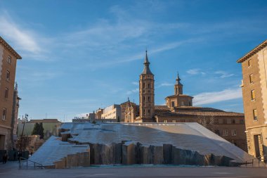 Zaragoza şehri İspanya 'nın çeşitli manzaraları