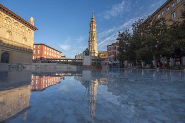 Zaragoza şehri İspanya 'nın çeşitli manzaraları