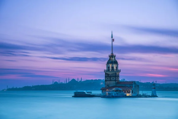 Maiden Tower Gebouwd Een Eiland Bosporus Een Van Architectonische Symbolen — Stockfoto