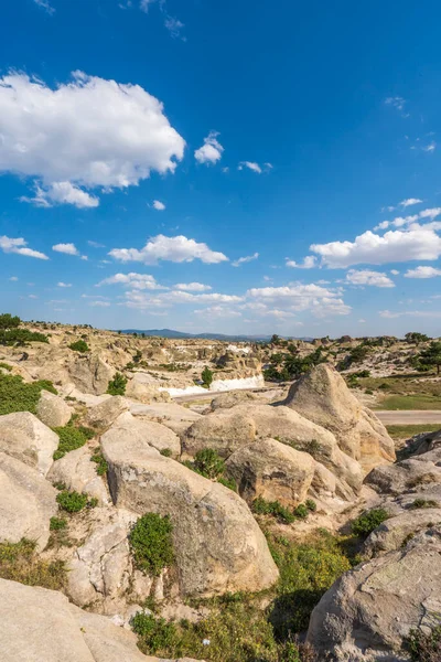 Phrygian Vadisi 'nin fotoğrafları ve Afyon sınırları içindeki kayalara oyulmuş yerleşim yerleri..