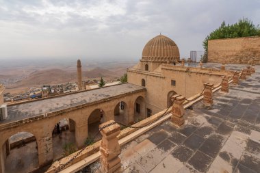 Eski Mardin yerleşim yerindeki Zinciriye Madrasa 'nın fotoğrafları çeşitli açılardan çekildi.