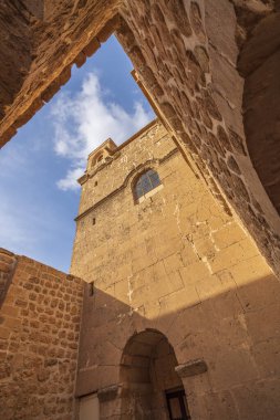Mardin 'in Deyrulzafaran Manastırı. Fotoğrafları çeşitli açılardan çekilmiş..