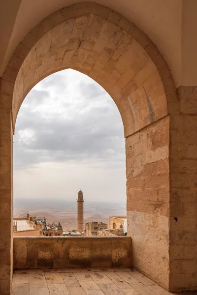 Eski Mardin yerleşim yerindeki Zinciriye Madrasa 'nın fotoğrafları çeşitli açılardan çekildi.