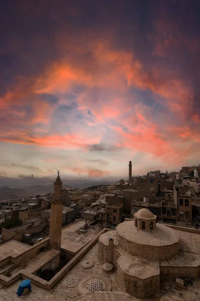 Mardin Bölgesi Eski Şehir Kısmen Mimari ve Renkli Gökyüzü