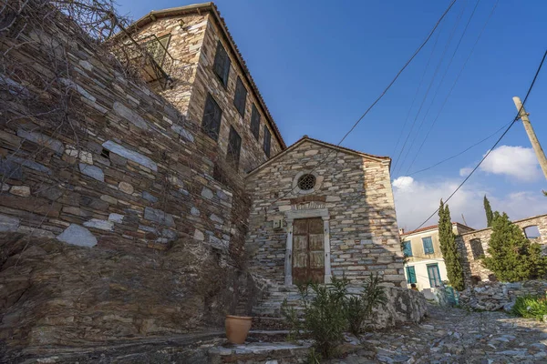 Aydın 'ın Soke ilçesine bağlı eski Doganbey köyü ve otantik mimarisi ile birlikte taş evleri..