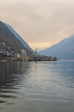 Avusturya Peri Köyü Hallstatt 'ün sokaklarından çekilen çeşitli fotoğraflar