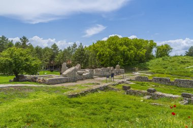 Corum ilinin sınırlarında bulunan Alacahoyuk Müzesi 'nde duvarlar, heykeller ve kral mezarları bulunmaktadır.