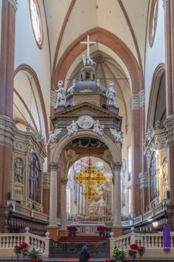 San Petronio Bazilikası Piazza Maggiore 'de yer alan Bologna Başpiskoposluğu' nun küçük bir bazilikası ve kilisesidir.