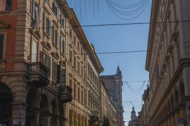 Emilia Romagna bölgesinin Bologna başkenti kent mimarisi, tarihi binalar, Maggiore Meydanı, San Petriono Bazilikası,