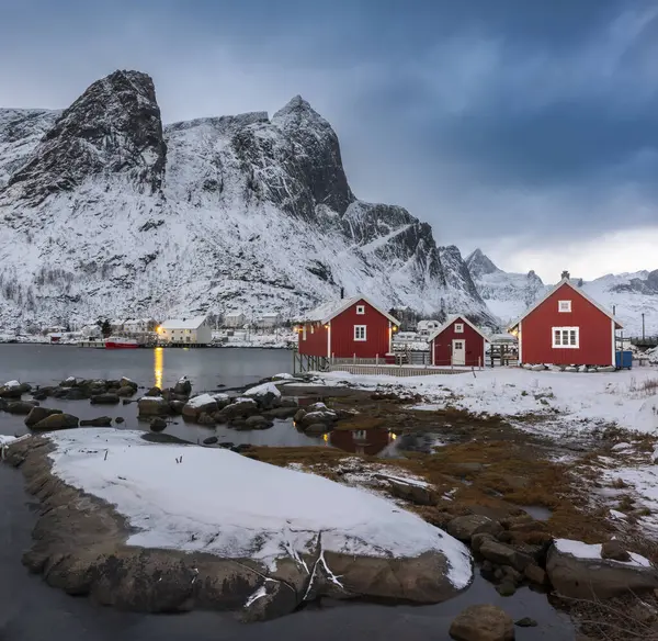 Utara Pulau Lofoten Musim Dingin Musim Salju Menutupi Pemandangan Pantai — Stok Foto