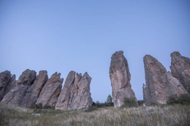 Anadolu 'daki Phrygian Vadisi ve Phrygian İmparatorluğu' ndan eşsiz kaya oymalı yerleşimlerin gece gündüz görüntüleri..