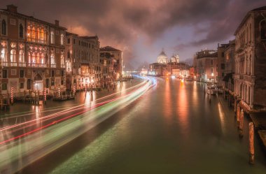 İtalya 'daki çeşitli turistik yerlerden fotoğraflar