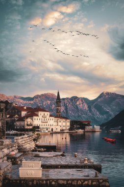 Kotor Karadağ körfezi etrafındaki çeşitli turistik noktalardan fotoğraflar