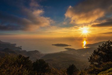 Kotor Karadağ körfezi etrafındaki çeşitli turistik noktalardan fotoğraflar