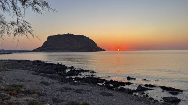 Yunan Mora gezisinden çeşitli fotoğraflar Poros Adası Gythio Geopark Monemvasia Nafplio Cape Sounion