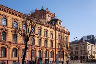 Almanya 'nın başkenti Berlin şehir merkezi binaları mimari ve görülmesi gereken turistik yerler fotoğrafları